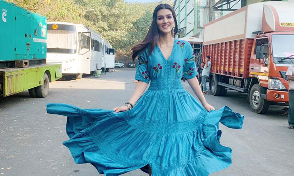 KRITI SANON WEARING THE RIGHT CUT
