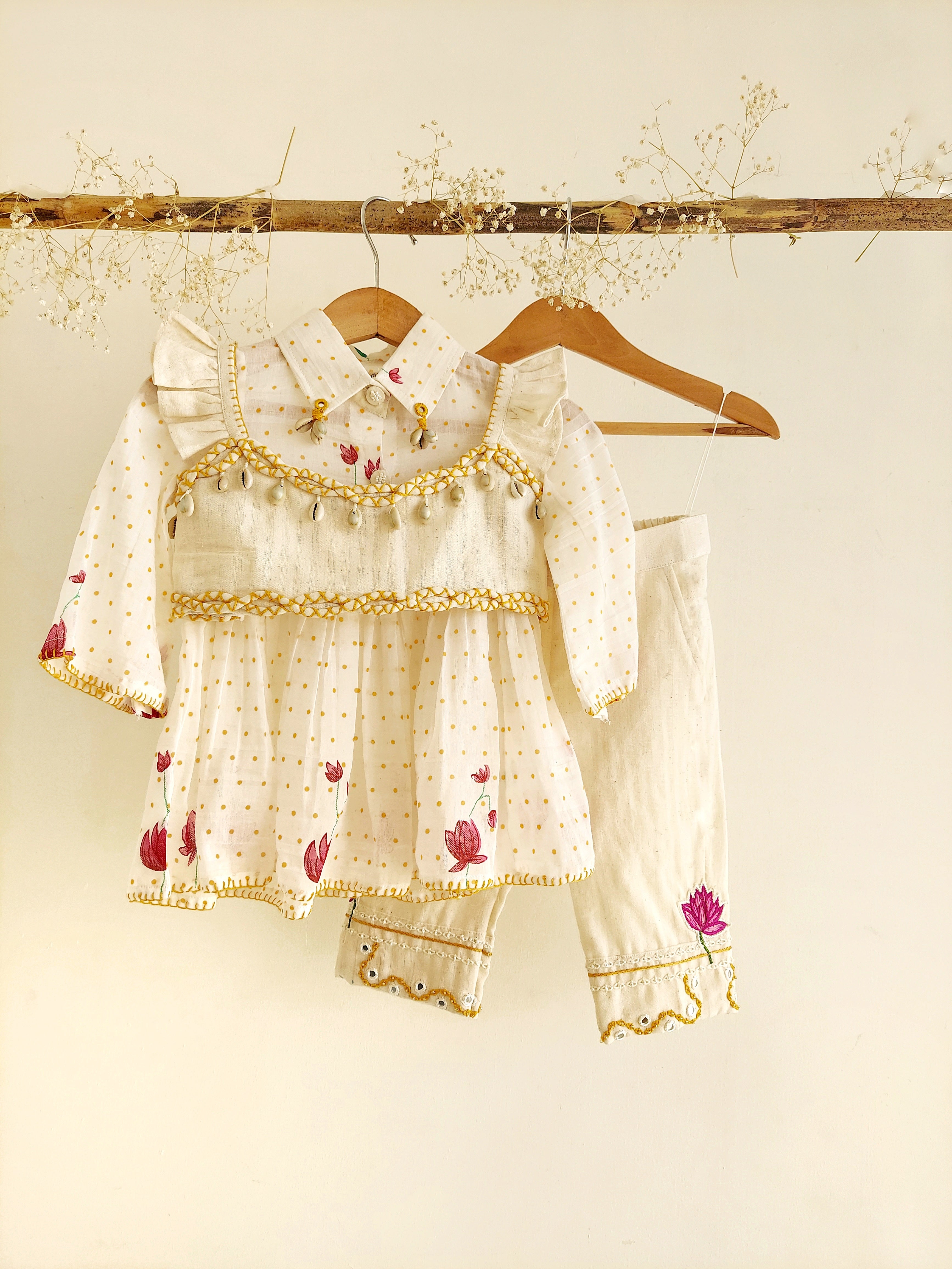 WHITE LOTUS MOTHER DAUGHTER SET
