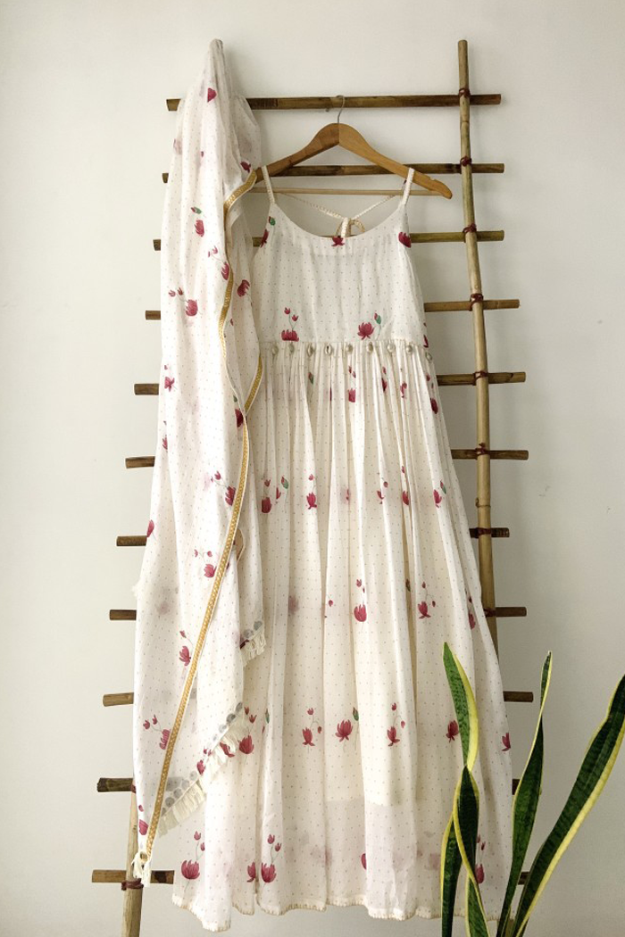 WHITE LOTUS PRINTED KURTA AND DUPATTA SET