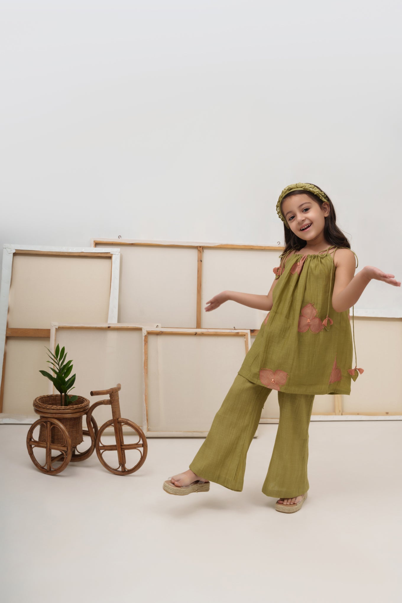 Green chanderi silk hand embroidered girls kurta set