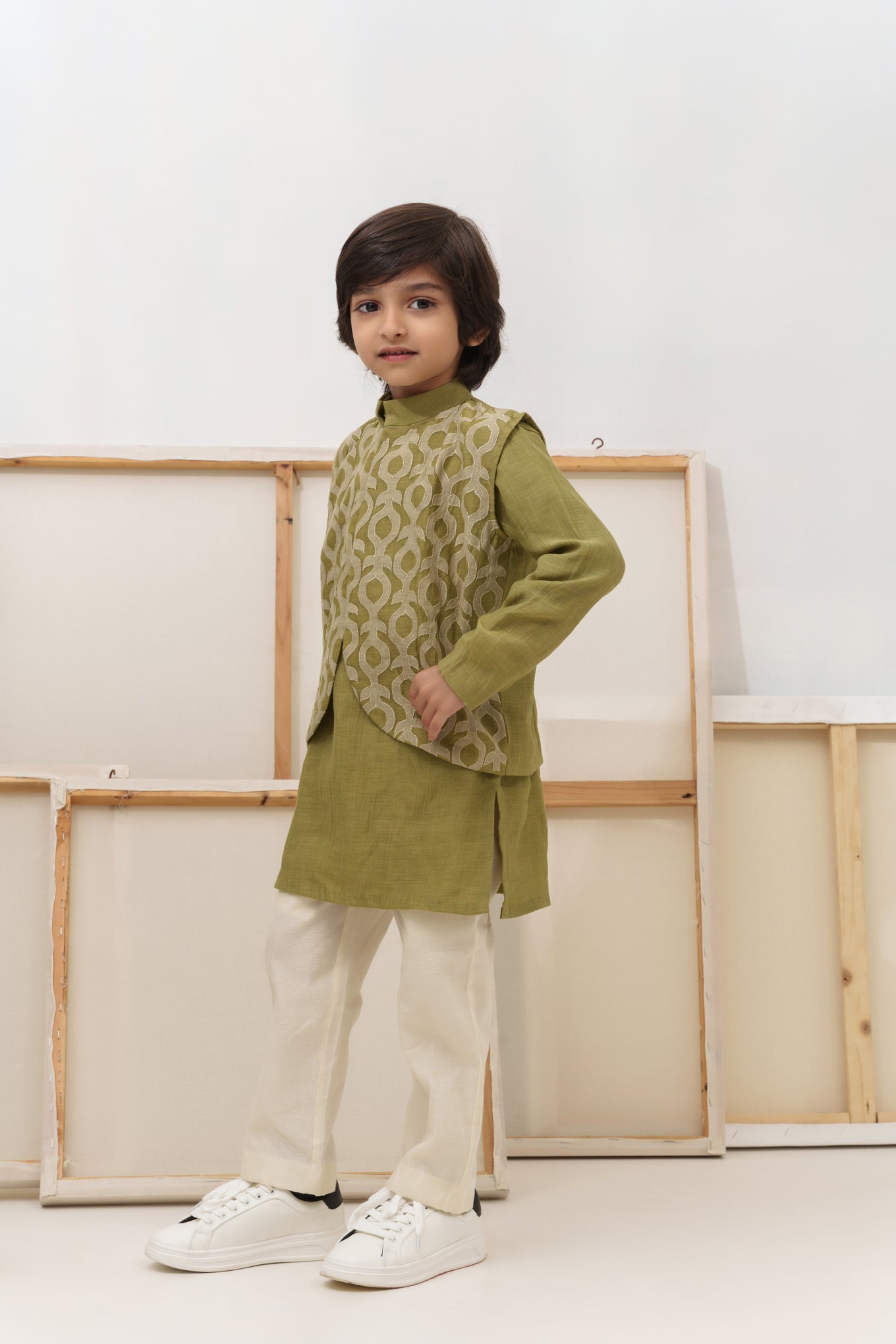 Green chanderi silk embroidered kurta set