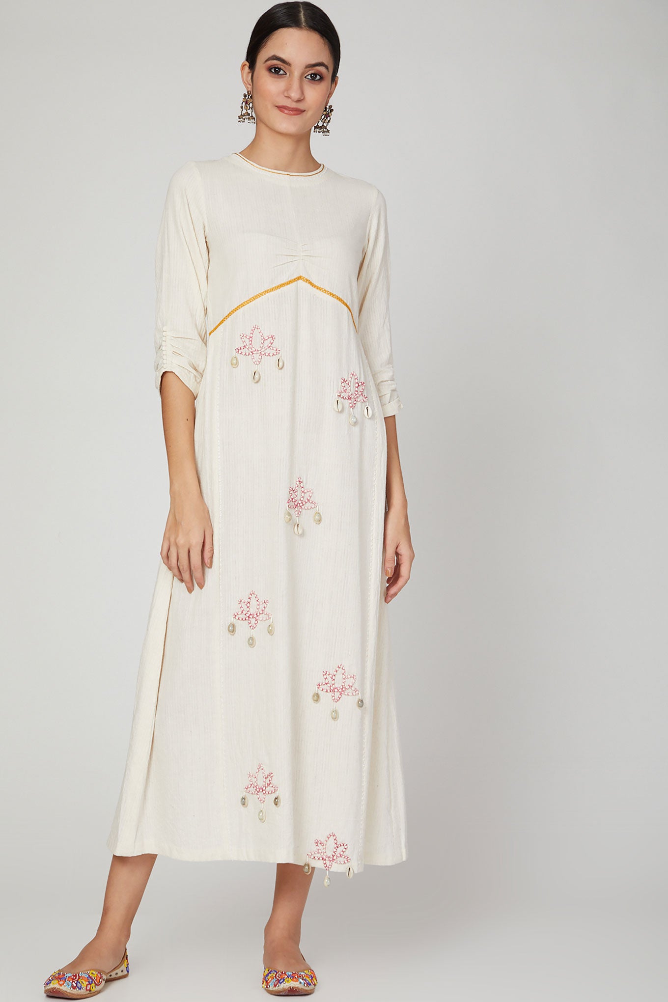 WHITE LOTUS MOTHER DAUGHTER SET