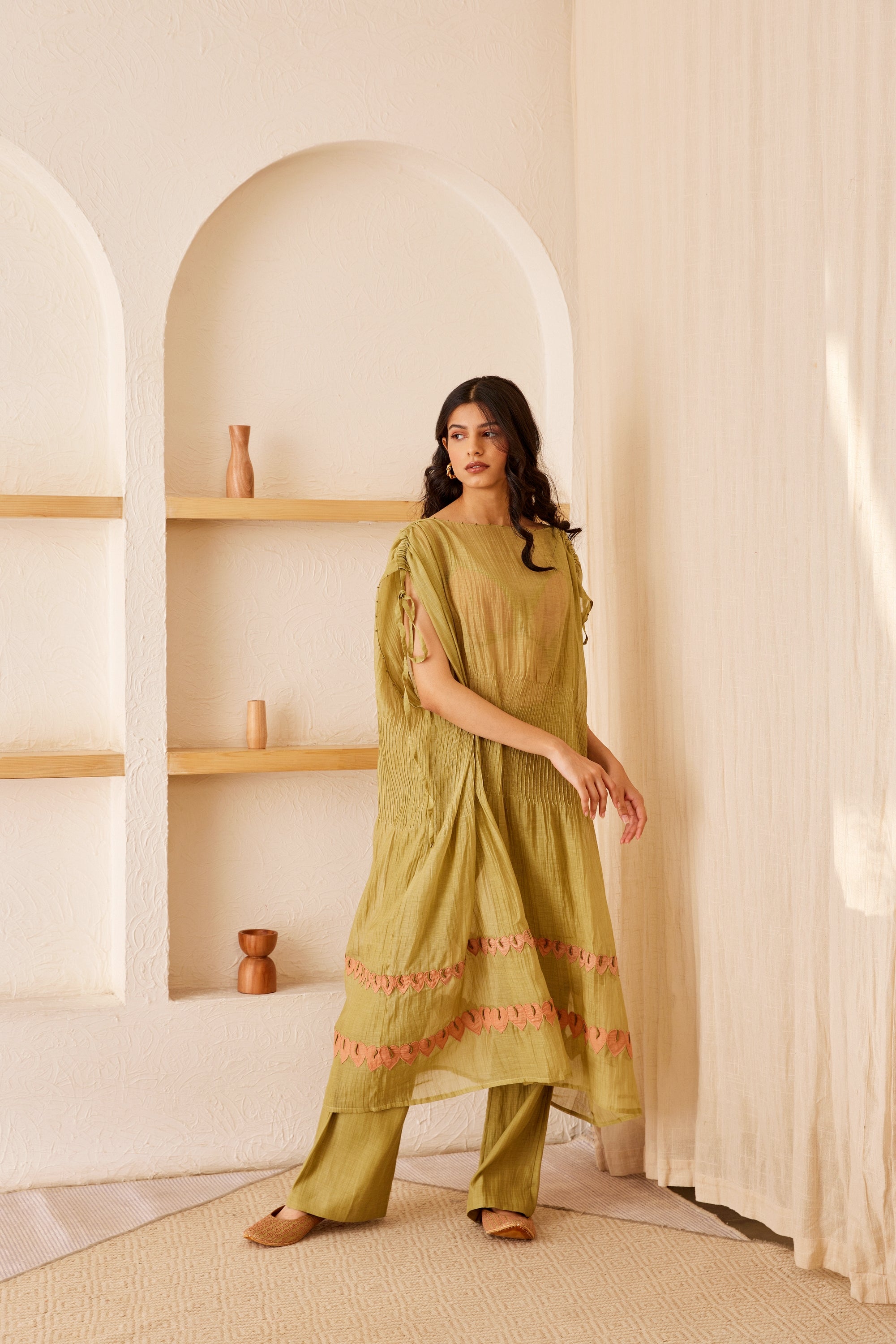 Green chanderi silk hand embroidered kaftan set