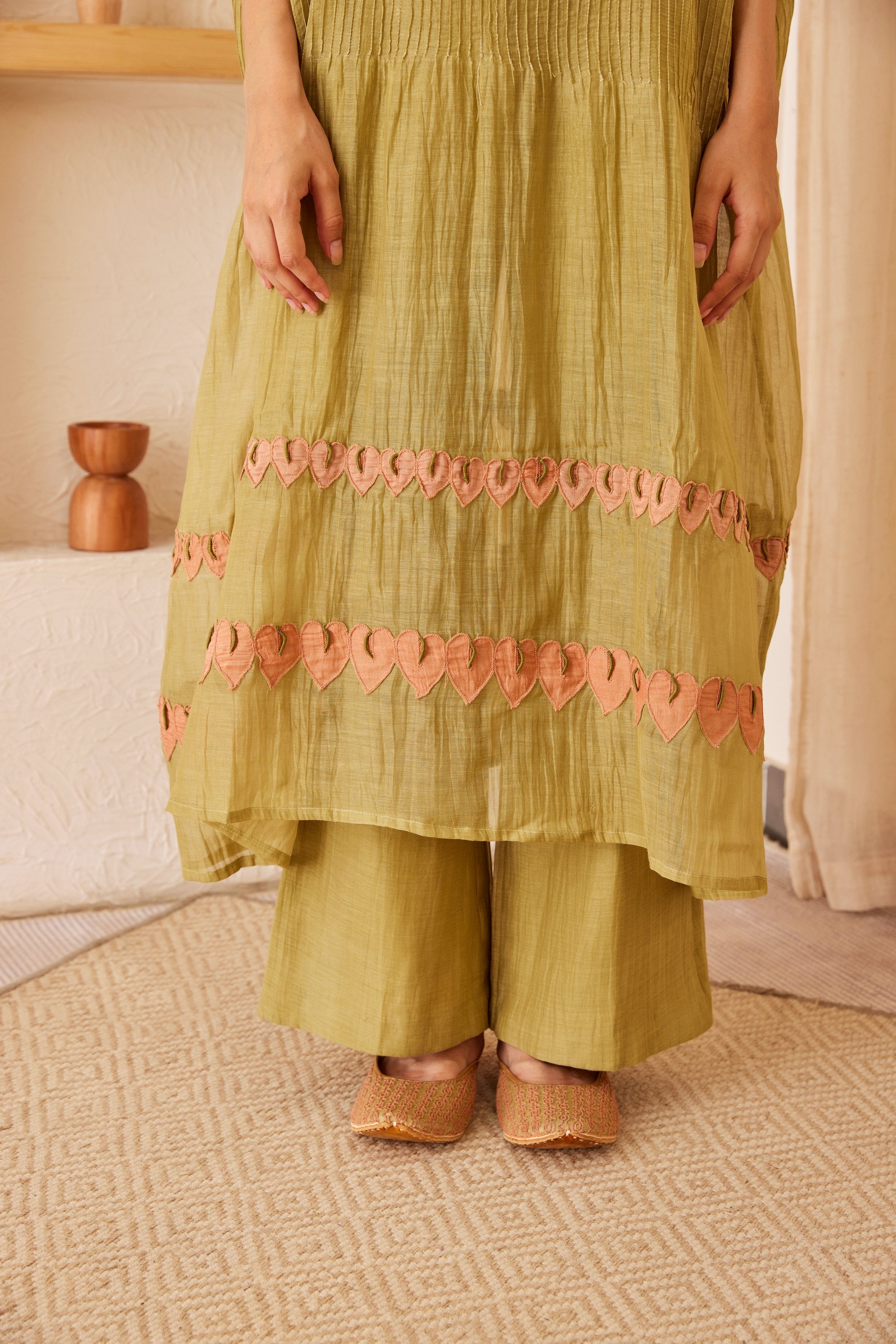 Green chanderi silk hand embroidered kaftan set