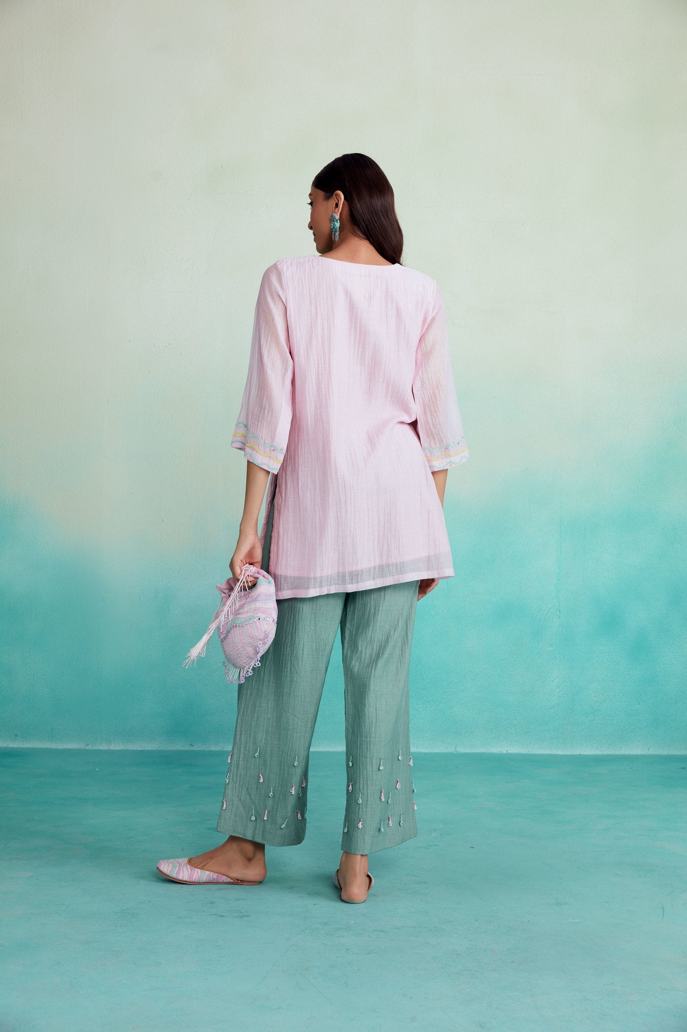 Orchid Pink Hand embroidered Kurta & Pants set